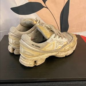 Raf Simons Ozweego Bunny Off White/Cream size 8